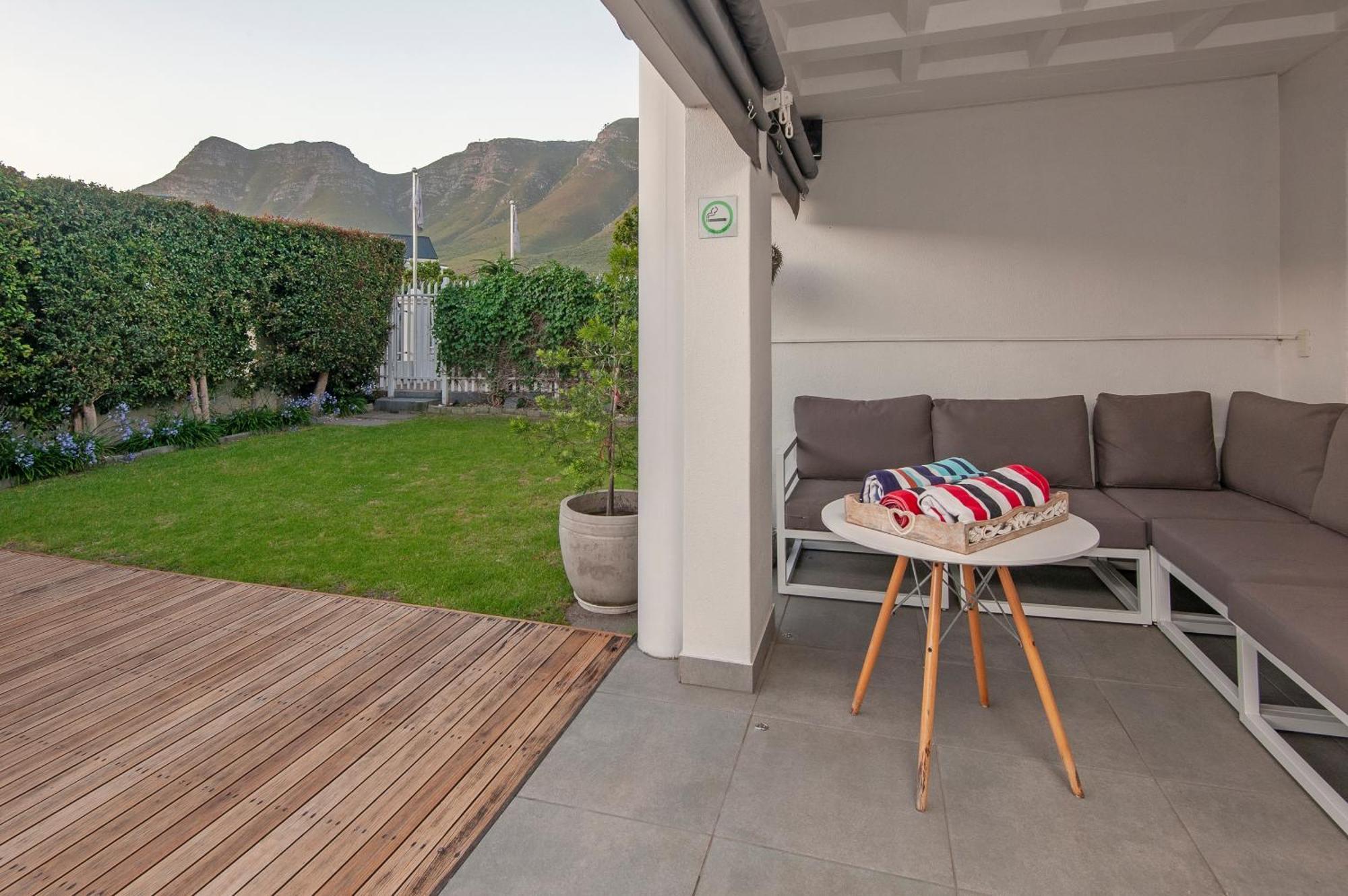 Oude Schuur Boutique Guesthouse Hermanus Bagian luar foto
