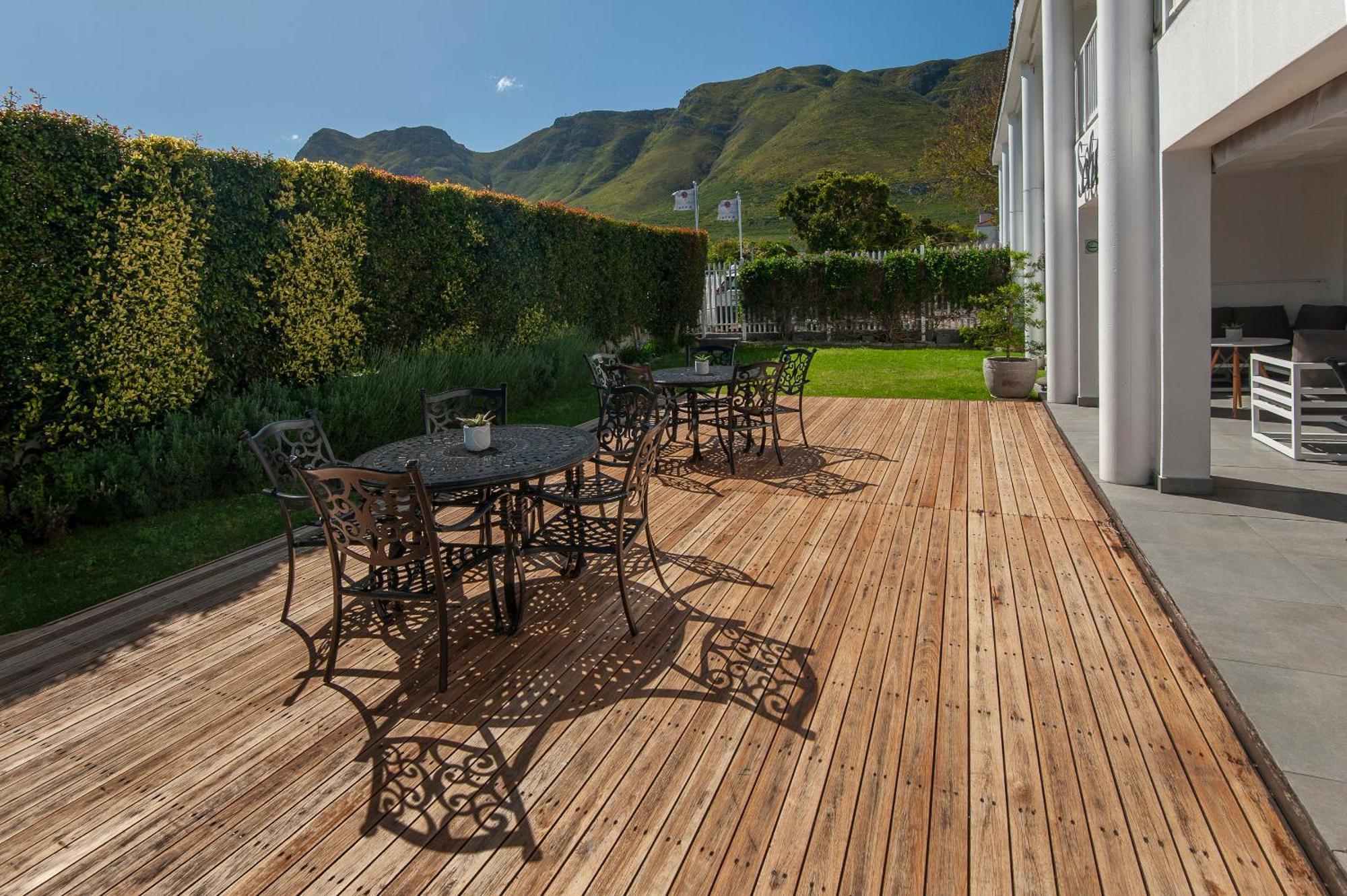 Oude Schuur Boutique Guesthouse Hermanus Bagian luar foto