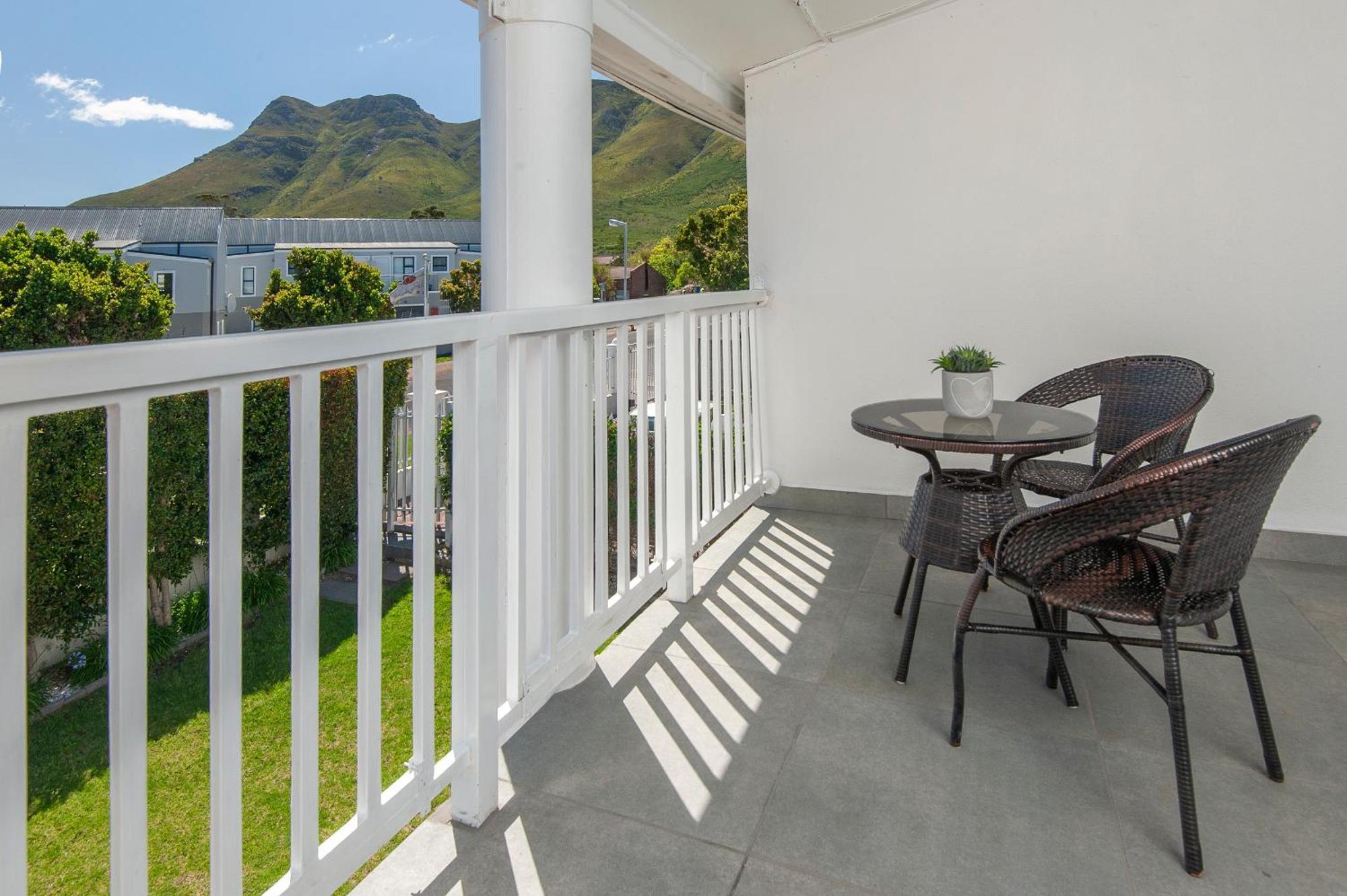 Oude Schuur Boutique Guesthouse Hermanus Bagian luar foto